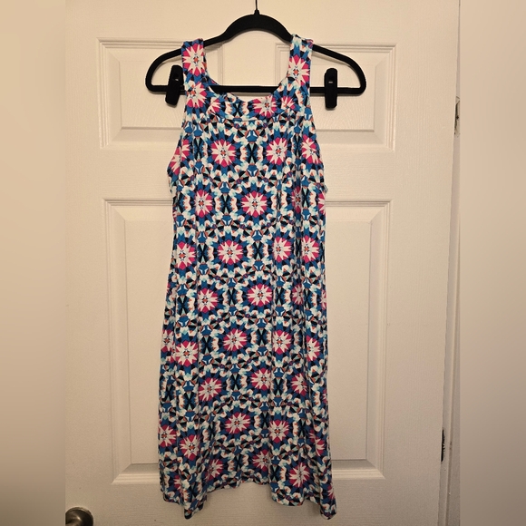 crown & ivy Dresses & Skirts - Crown & Ivy - Chic Geometric Midi Dress - Size 1X